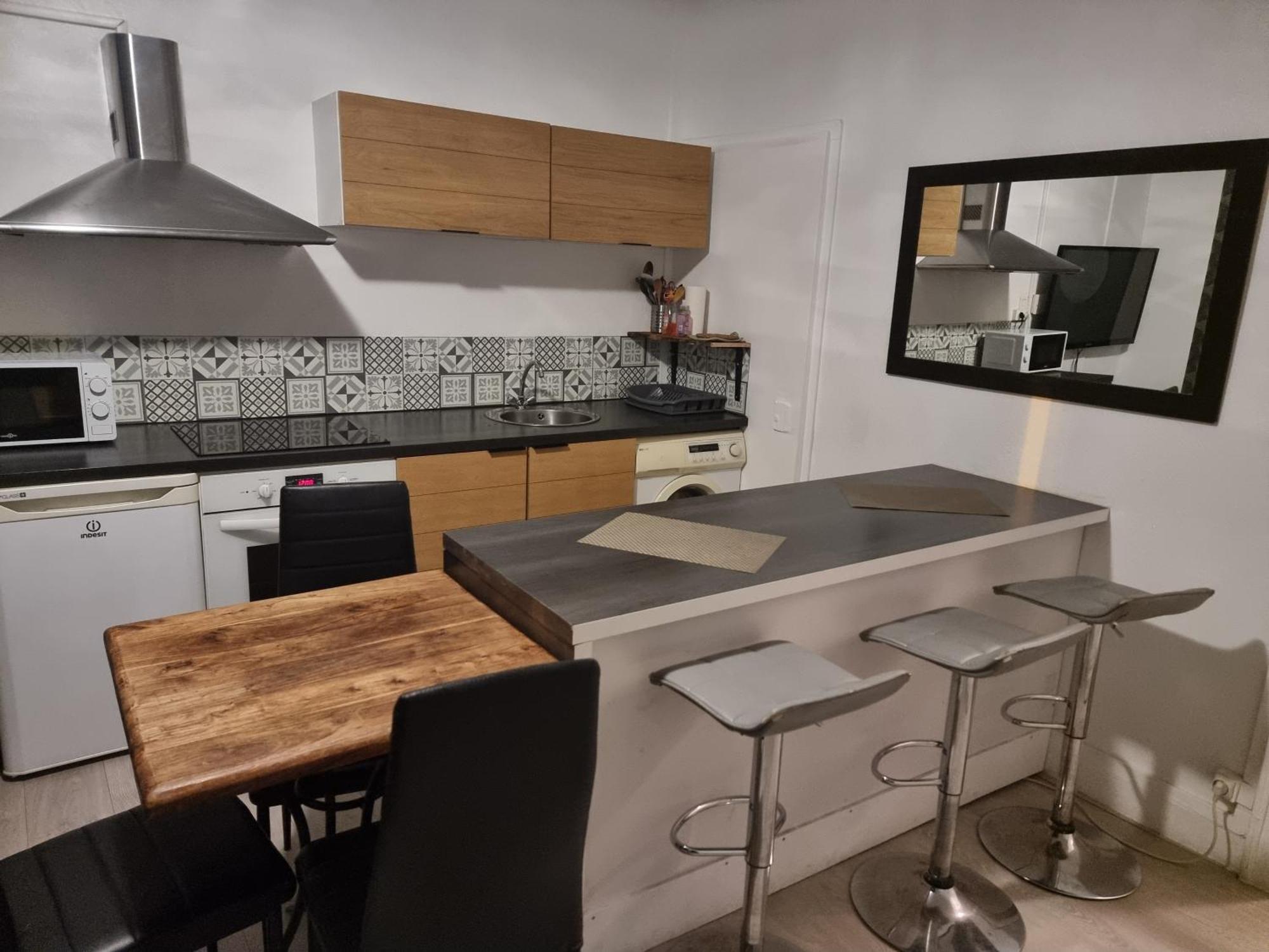 Gite Pour Professionnels En Deplacement - Centre Ville - Parking Gratuit Bellac Exteriör bild